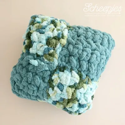 13513 Colour Block Cushion all'uncinetto by Scheepjes Design