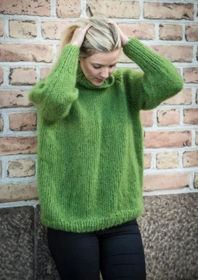 1694 Maglia oversize tinta unita con collo alto