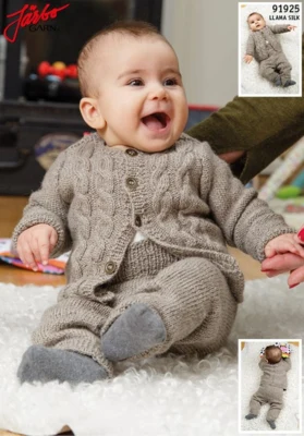 91925 Babycardigan e pantaloni