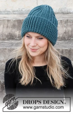 214-38 Deep December Fjords By DROPS Design