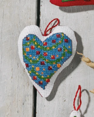 Kit di ricamo ghirlanda a cuore 7 x 8 cm