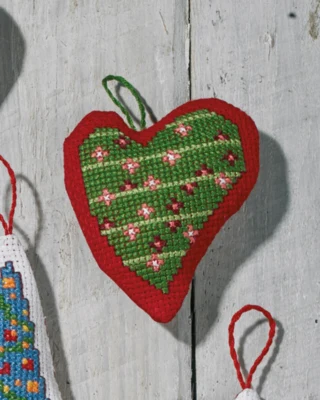 Kit di ricamo Ghirlanda rossa 7 x 8 cm