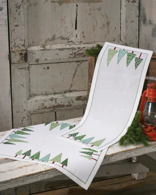 Kit per ricamo Alberi di Natale in fila 56 x 56 cm