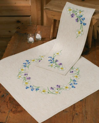 Kit di Ricamo Fiori Primaverili 67 x 67 cm