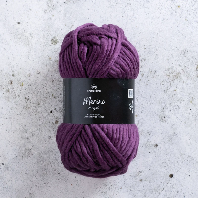 Svarta Fåret Merino Mega 02 Ribes nero schiacciato