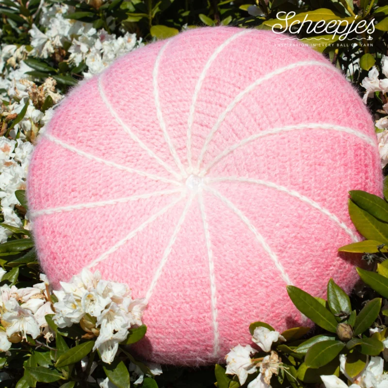 14188 Scheepjes Snowdrift Cushion