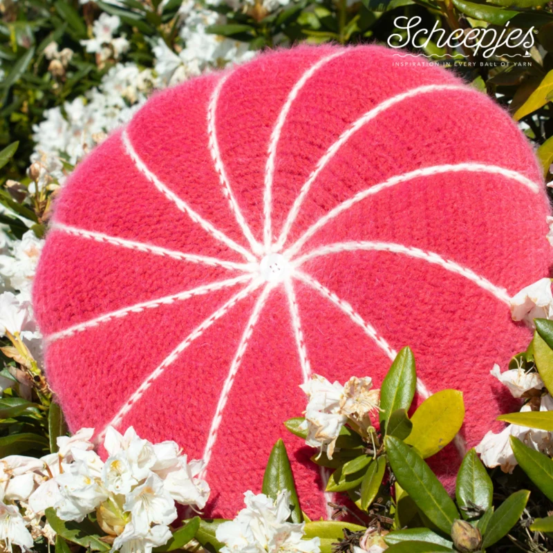 14188 Scheepjes Snowdrift Cushion