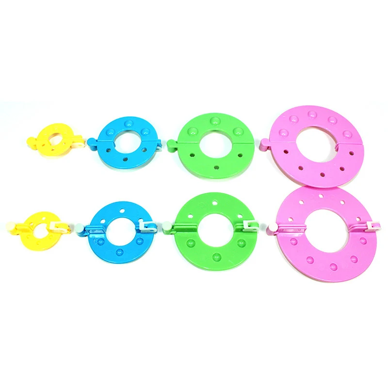 Creatore di pompon HobbyArts (4 pezzi)