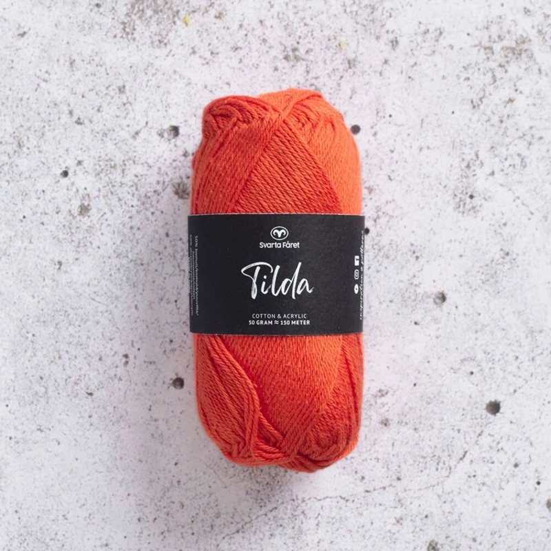 Svarta Fåret Tilda 595 Rosso brillante