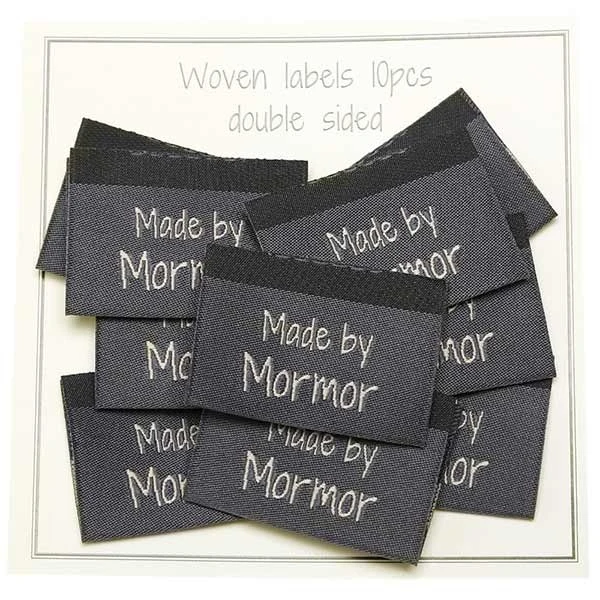 Go Handmade Vævet Label, Dobbeltsidet, Grå, 35 x 19 mm, 10 stk Made by Mormor