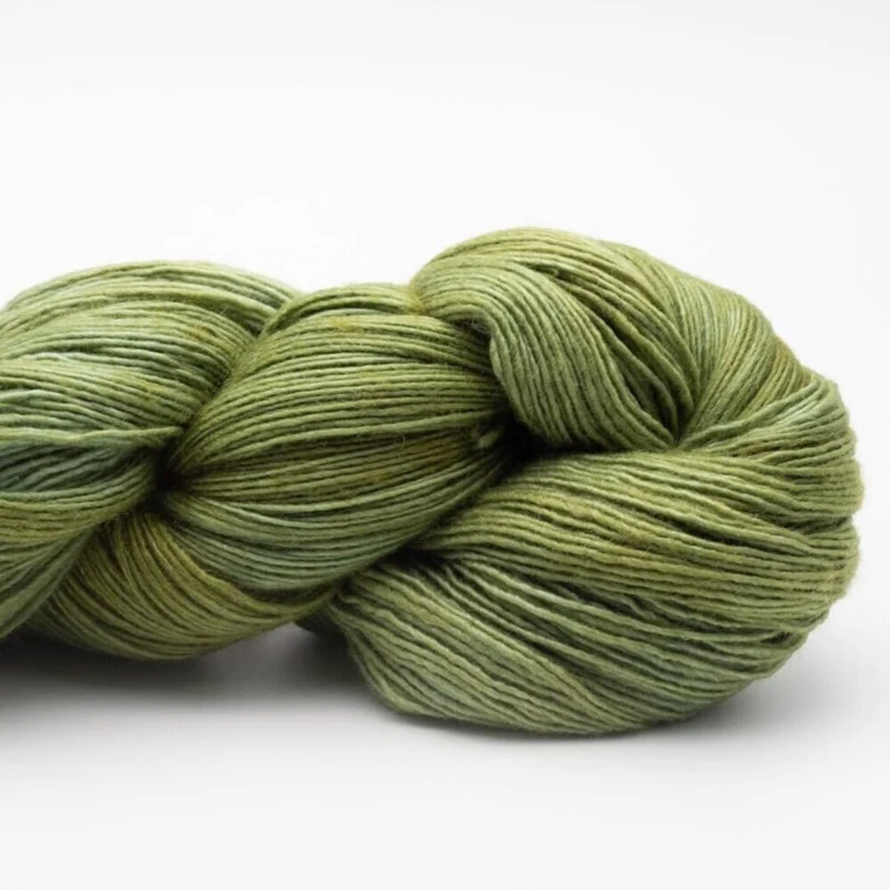 Manos del Uruguay Fino SF407 Velvet Pincushion