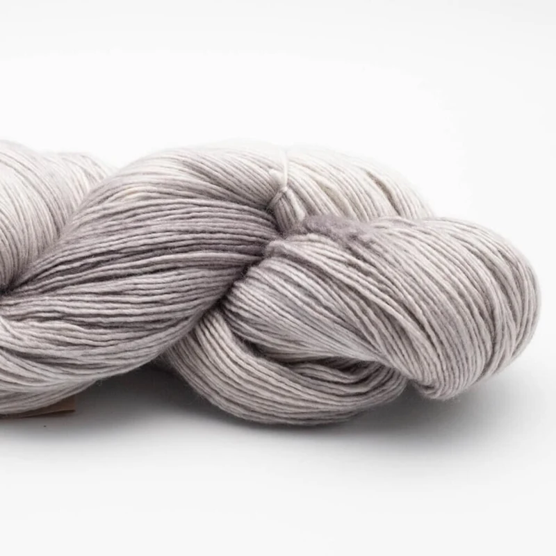Manos del Uruguay Fino SF415 Silver