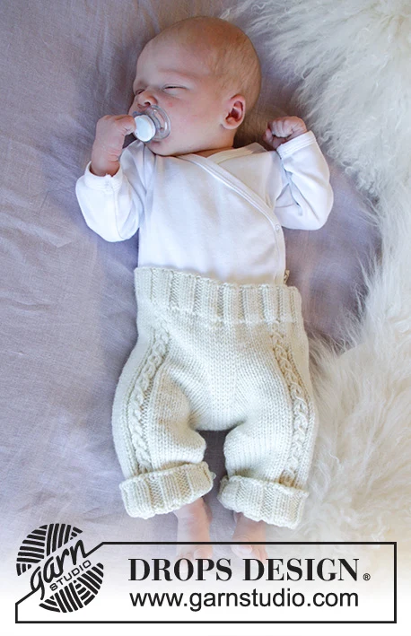 33-18 Little Cherub Pants by DROPS Design