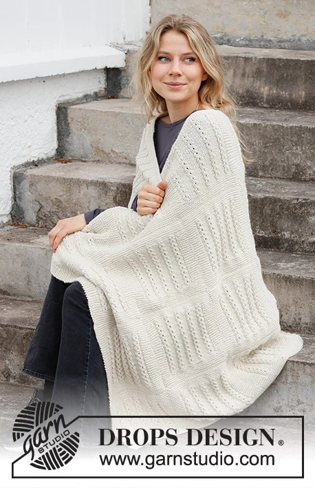 214-52 Snow Blocks by DROPS Design