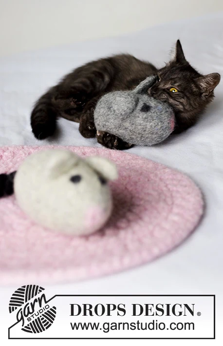 0-1503 Woolly Mice by DROPS Design