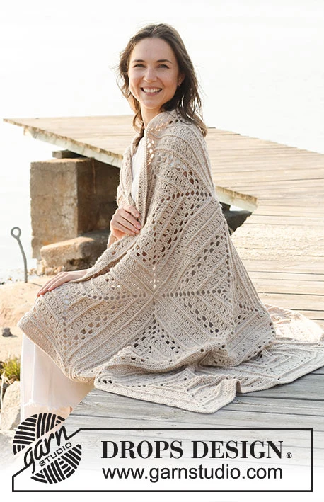 221-2 Day By The Sea by DROPS Design