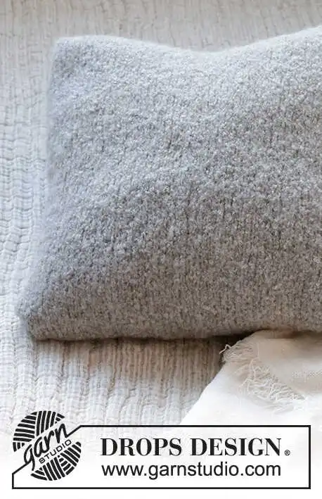 228-63 Cozy Boucle Pillow by DROPS Design