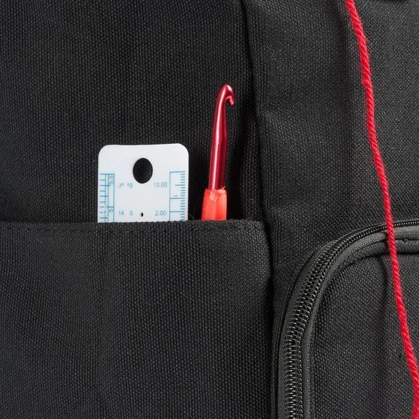 Borsa a tracolla con tasca con cerniera, nera