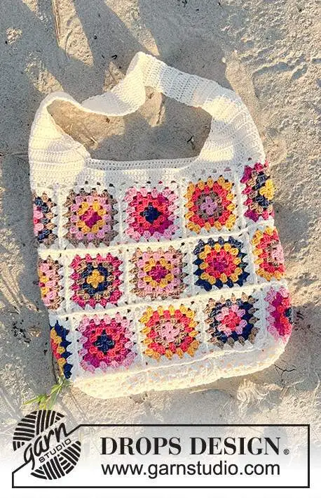 238-4 Tuscan Tiles Tote by DROPS Design