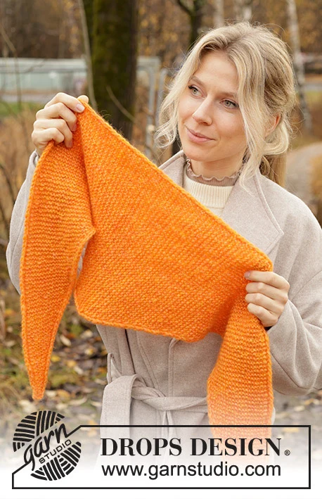 234-79 Cantaloupe Shawl by DROPS Design