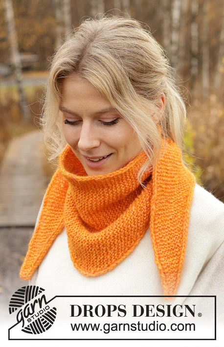 234-79 Cantaloupe Shawl by DROPS Design