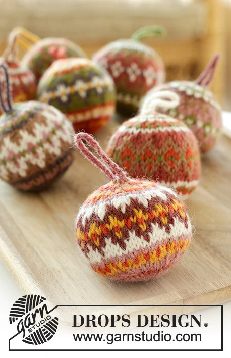 0-1607 Jolly Holly Days by DROPS Design