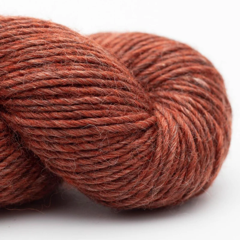 Erika Knight Wild Wool 709 Swagger