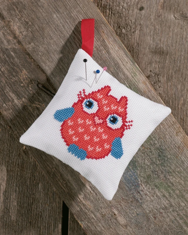 Kit di Ricamo Cuscino Puntaspilli Gufo Rosso 12x12 cm
