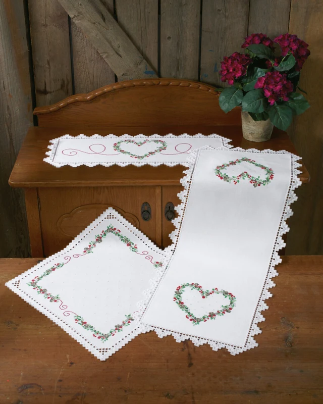 Kit ricamo Hardanger con bacche invernali 28x67 cm