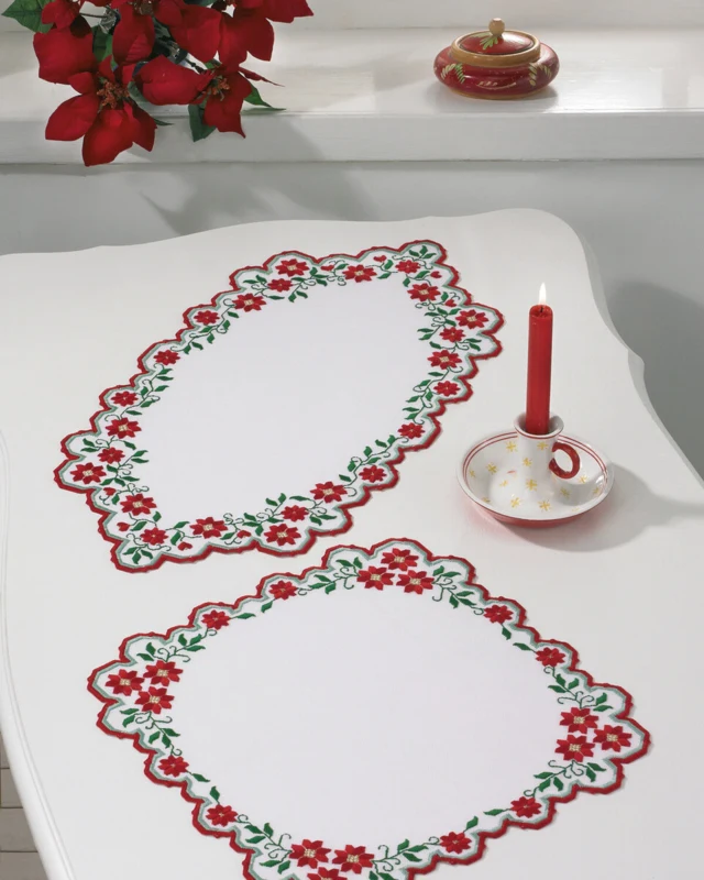 Kit Ricamo Rose di Natale 31 x 61 cm