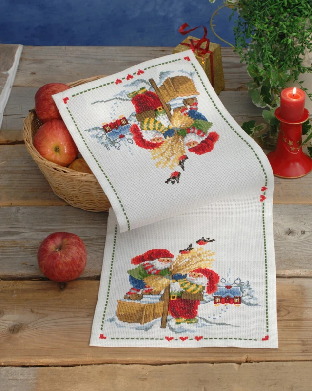 Kit per ricamo Folletti con unghia 25 x 66 cm