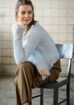 1776 Kort cardigan i fletmønster