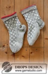 0-1433 Tip Toe Santa by DROPS Design