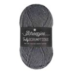 Scheepjes Truly Scrumptious  380 Black Sesame Muffin